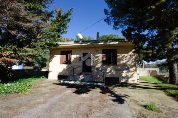 casa indipendente in vendita a Gioia del Colle