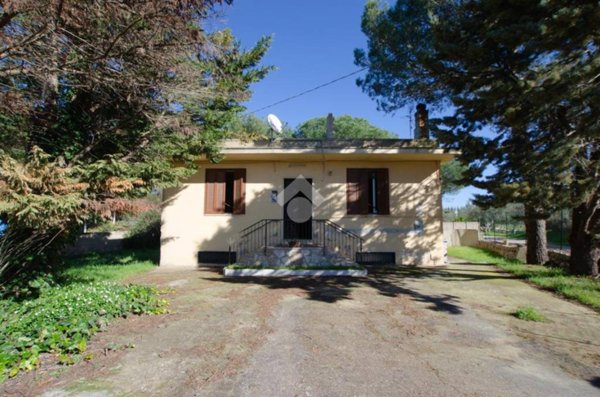 casa indipendente in vendita a Gioia del Colle