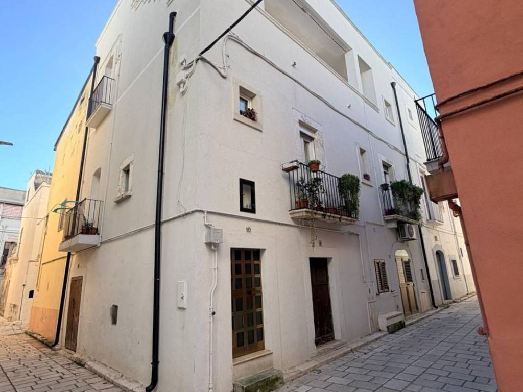 casa indipendente in vendita a Gioia del Colle