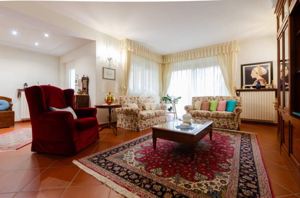 casa indipendente in vendita a Gioia del Colle