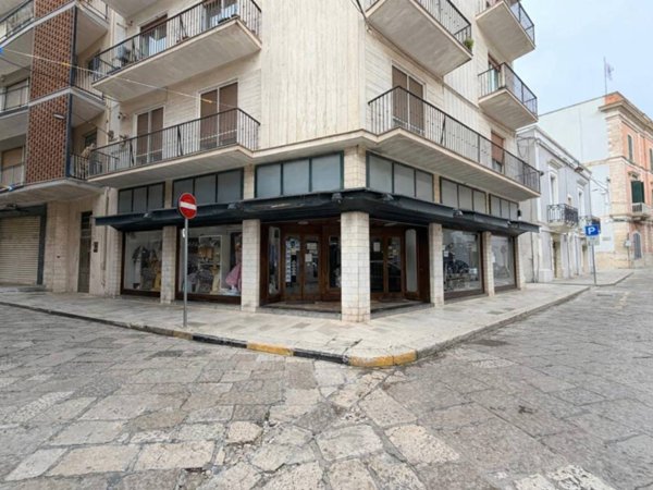 negozio in vendita a Gioia del Colle