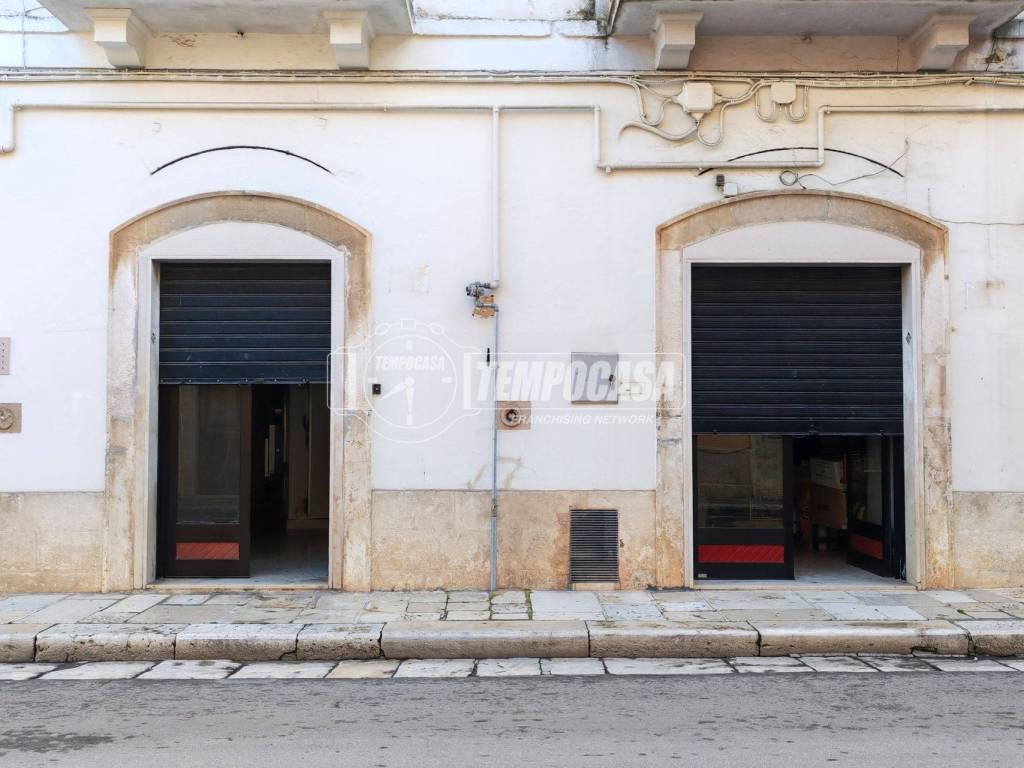 negozio in vendita a Gioia del Colle
