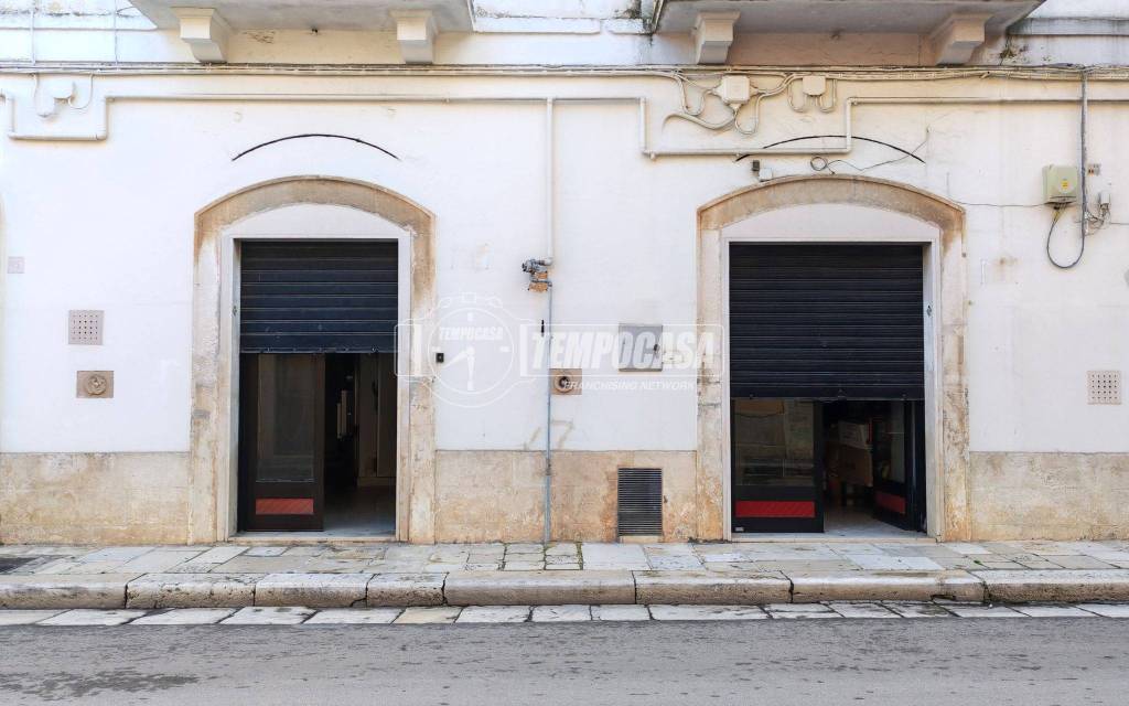 negozio in vendita a Gioia del Colle