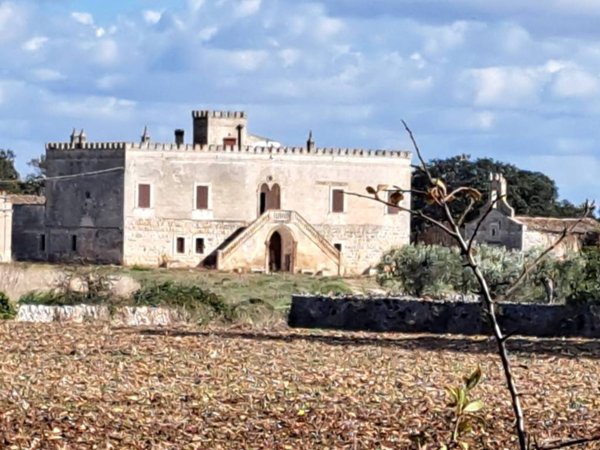 casa indipendente a Gioia del Colle in zona Casino Eramo a Marzagaglia