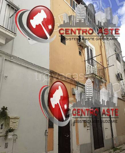 casa indipendente in vendita a Gioia del Colle