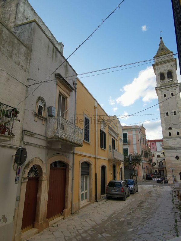 casa indipendente in vendita a Gioia del Colle