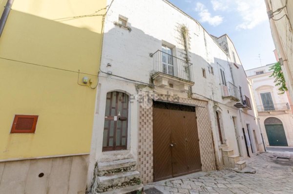 casa indipendente in vendita a Gioia del Colle