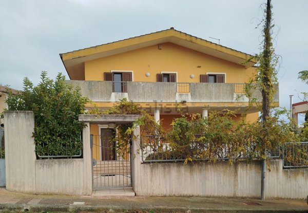 casa indipendente in vendita a Gioia del Colle