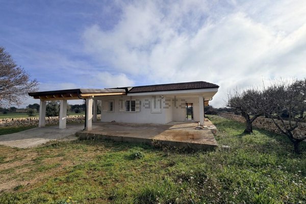 casa indipendente in vendita a Gioia del Colle