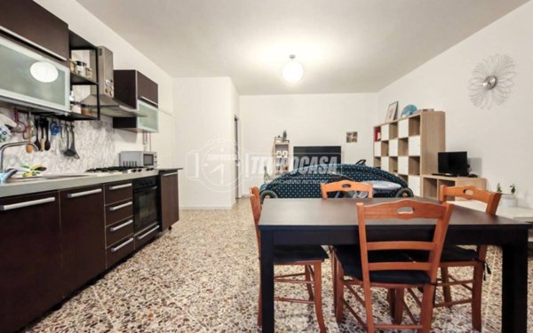 casa indipendente in vendita a Gioia del Colle