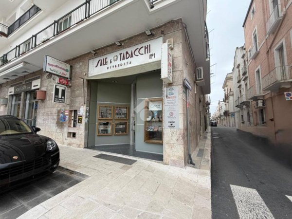 locale commerciale in vendita a Gioia del Colle