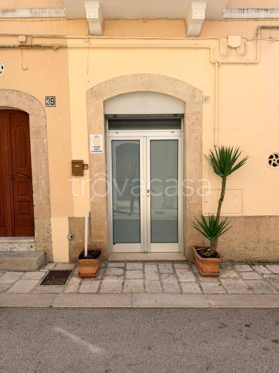 casa indipendente in vendita a Gioia del Colle