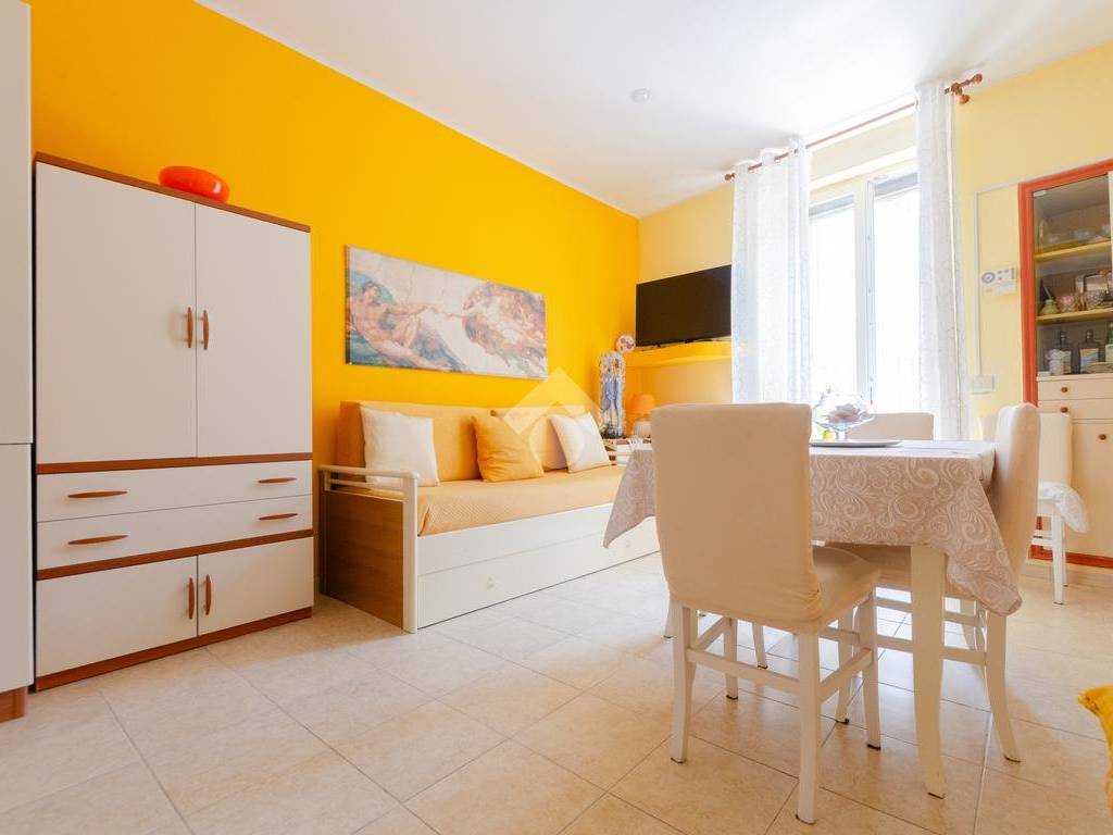 casa indipendente in vendita a Gioia del Colle