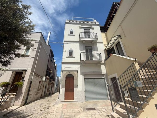 casa indipendente in vendita a Gioia del Colle