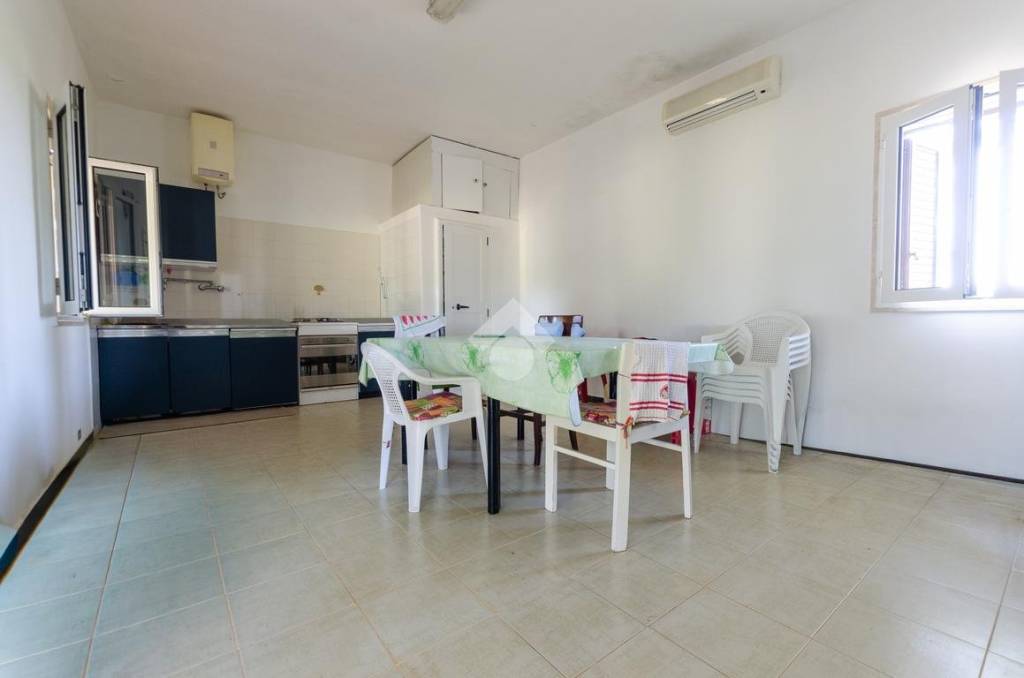 casa indipendente in vendita a Gioia del Colle in zona Villaggio Azzurro