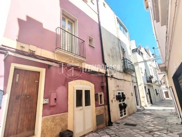 casa indipendente in vendita a Gioia del Colle