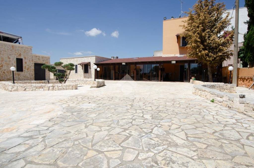 casa indipendente in vendita a Gioia del Colle in zona Montursi