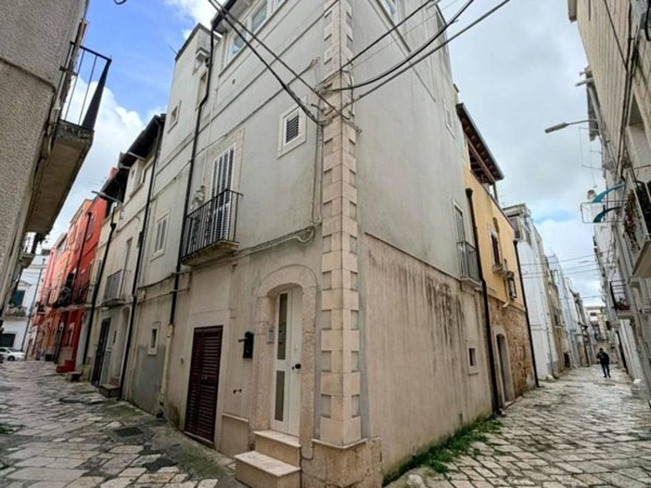 casa indipendente in vendita a Gioia del Colle in zona Monte Sannace