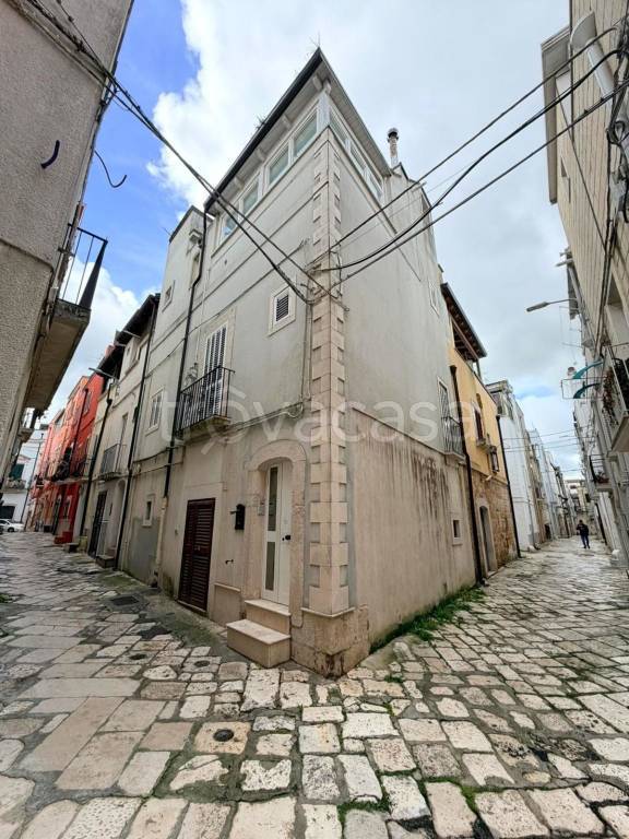 casa indipendente in vendita a Gioia del Colle in zona Monte Sannace