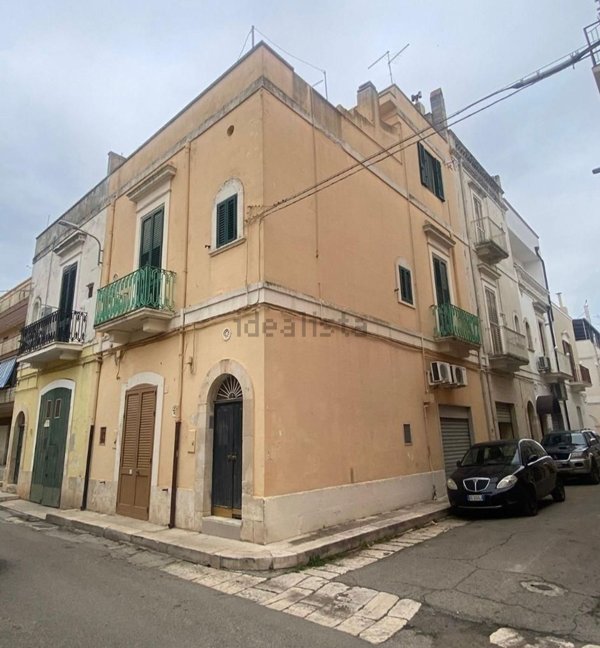 casa indipendente in vendita a Gioia del Colle in zona Monte Sannace