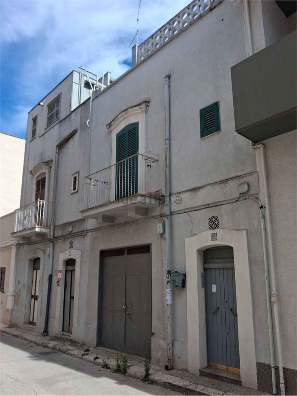 casa indipendente in vendita a Gioia del Colle in zona Monte Sannace