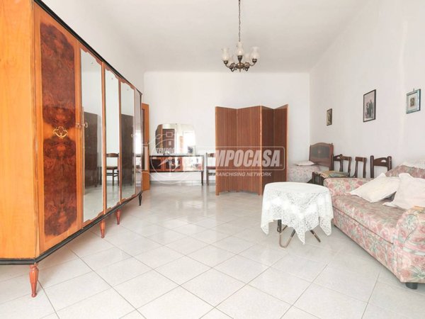 casa indipendente in vendita a Gioia del Colle in zona Monte Sannace