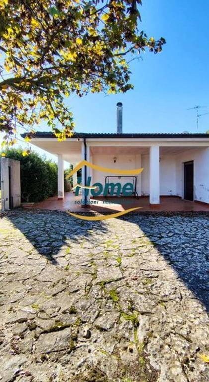 casa indipendente in vendita a Gioia del Colle