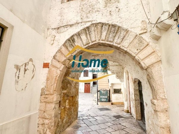 casa indipendente in vendita a Gioia del Colle in zona Monte Sannace