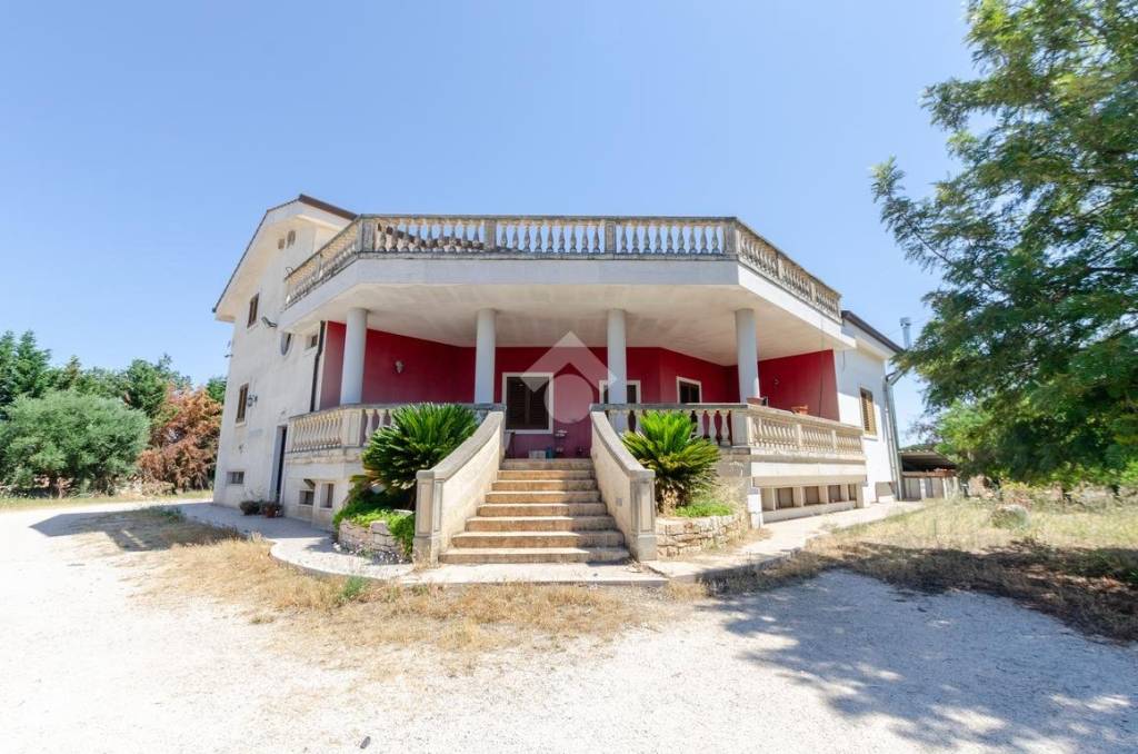 casa indipendente in vendita a Gioia del Colle