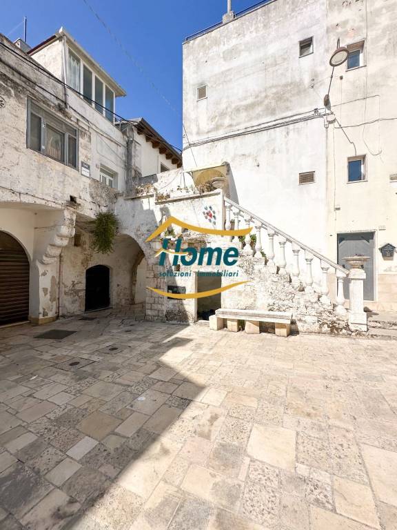 casa indipendente in vendita a Gioia del Colle in zona Monte Sannace