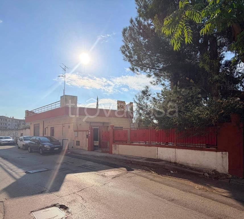 casa indipendente in vendita a Gioia del Colle in zona Monte Sannace