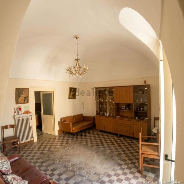 casa indipendente in vendita a Gioia del Colle