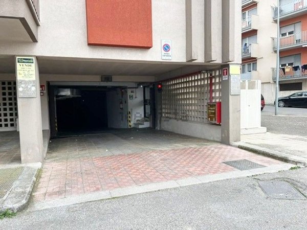 box auto in vendita a Gioia del Colle in zona Monte Sannace