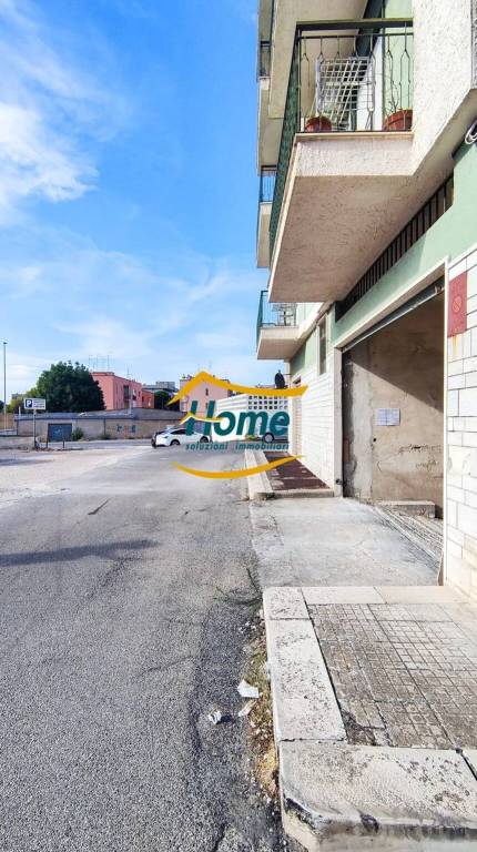 box auto in vendita a Gioia del Colle