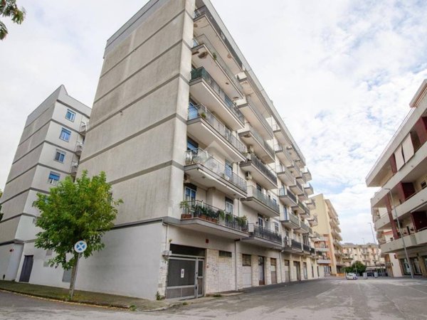 box auto in vendita a Gioia del Colle in zona Monte Sannace