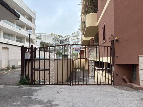 box auto in vendita a Gioia del Colle in zona Monte Sannace