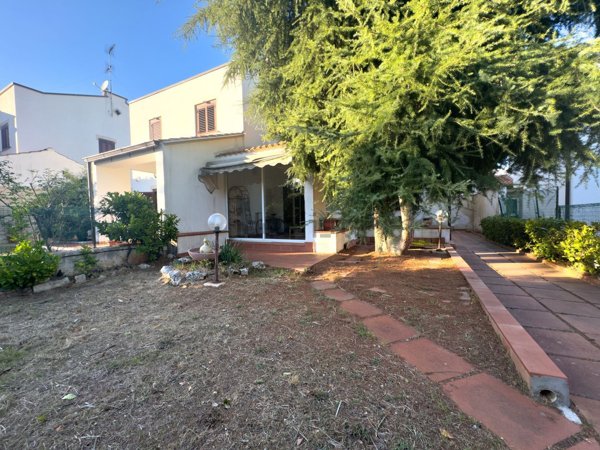 casa indipendente in vendita a Gioia del Colle in zona Monte Sannace