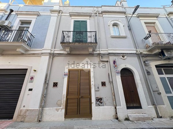 casa indipendente in vendita a Gioia del Colle