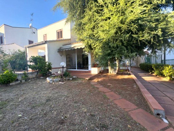 casa indipendente in vendita a Gioia del Colle in zona Monte Sannace