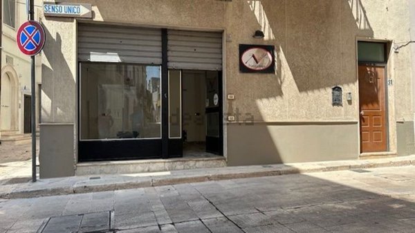 locale commerciale in vendita a Gioia del Colle in zona Monte Sannace
