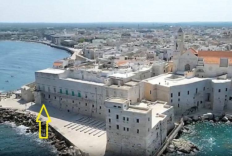 intera palazzina in vendita a Giovinazzo