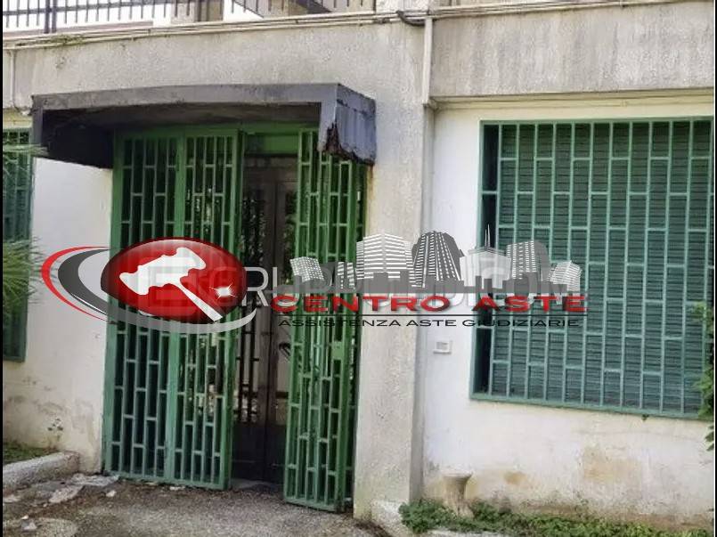 negozio in vendita a Giovinazzo