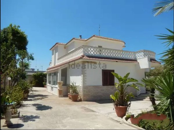 casa indipendente in vendita a Giovinazzo in zona Le Macchie