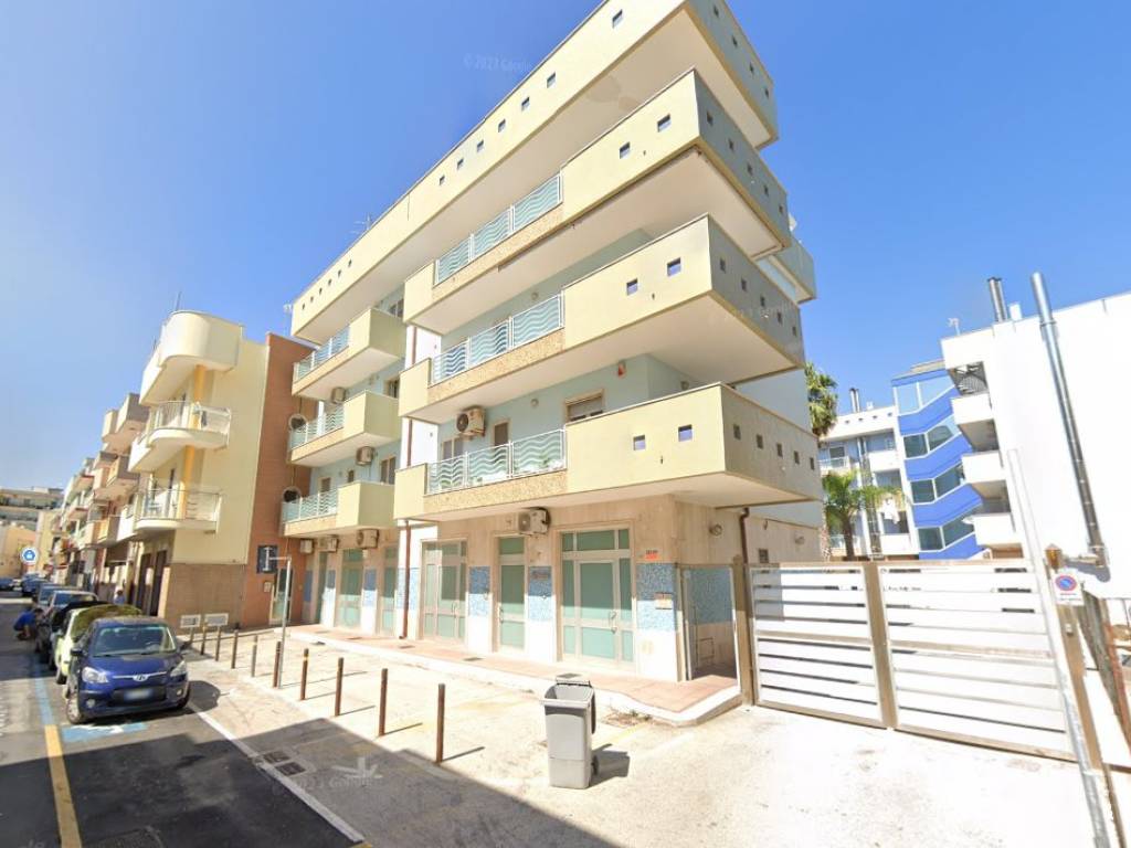 negozio in vendita a Giovinazzo