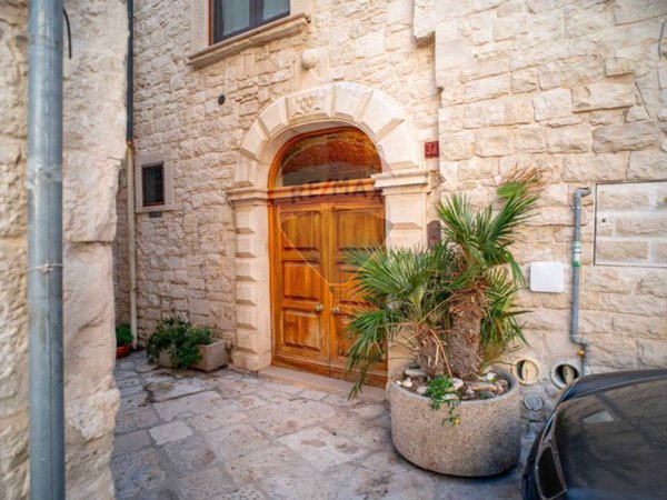 casa indipendente in vendita a Giovinazzo