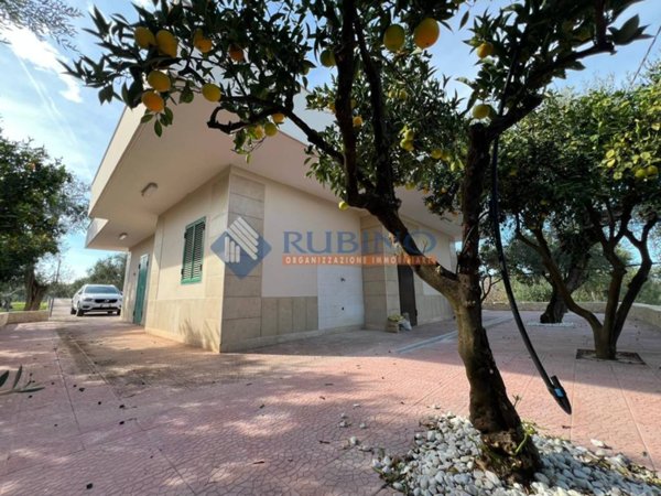 casa indipendente in vendita a Giovinazzo