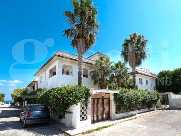 casa indipendente in vendita a Giovinazzo
