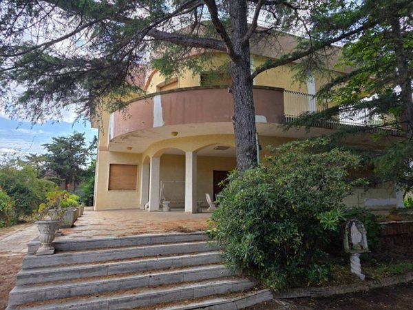 casa indipendente in vendita a Giovinazzo in zona San Matteo