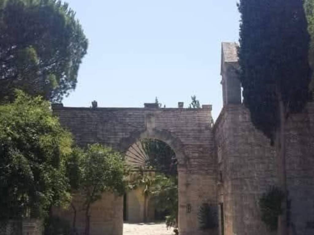 intera palazzina in vendita a Giovinazzo in zona San Matteo
