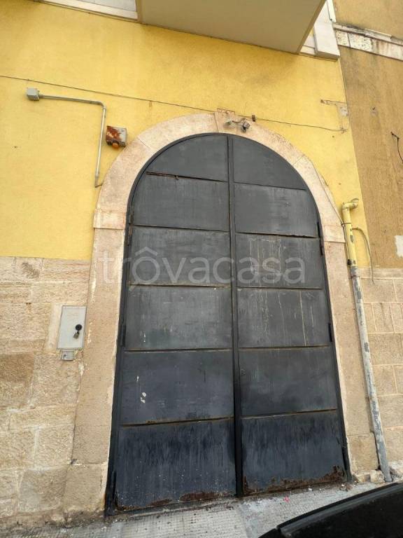 locale commerciale in vendita a Giovinazzo